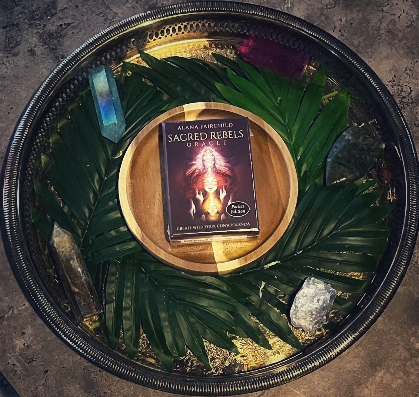 Sacred Rebels Oracle - Pocket Size