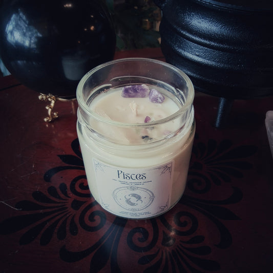 Pisces Zodiac Candle - By Moonlake Ritual Co.